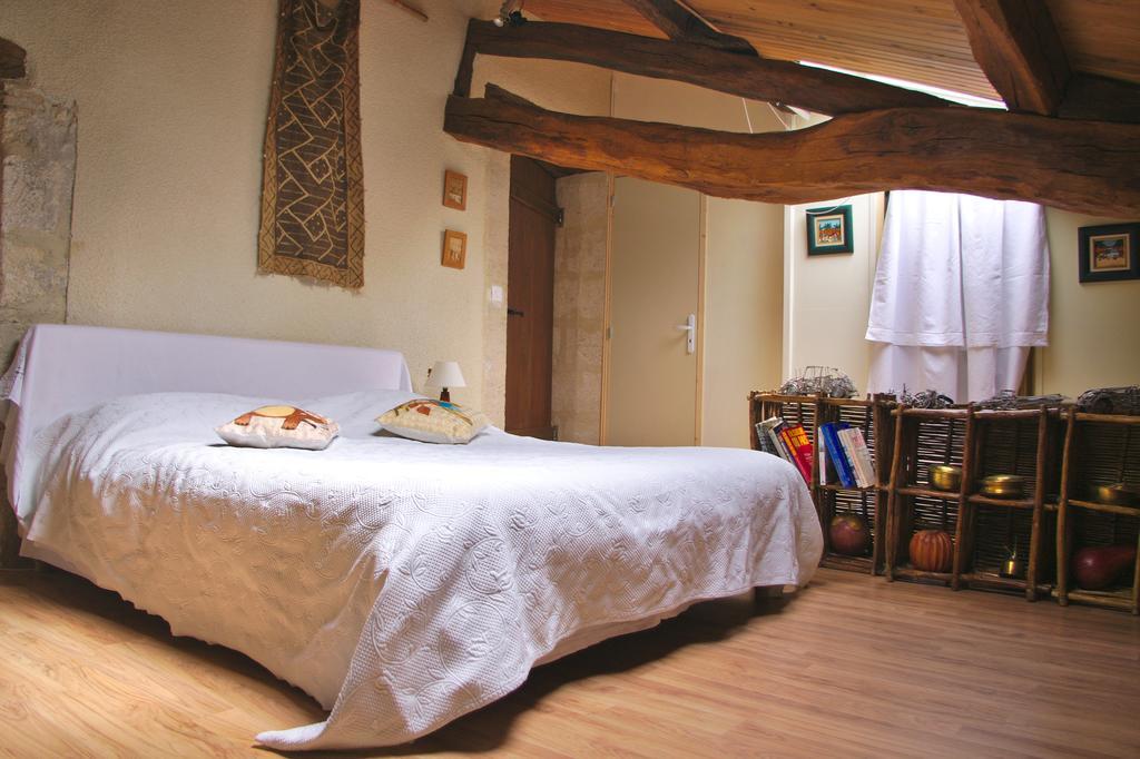 Chez Mamie Et Papi Bed & Breakfast Puynormand ภายนอก รูปภาพ