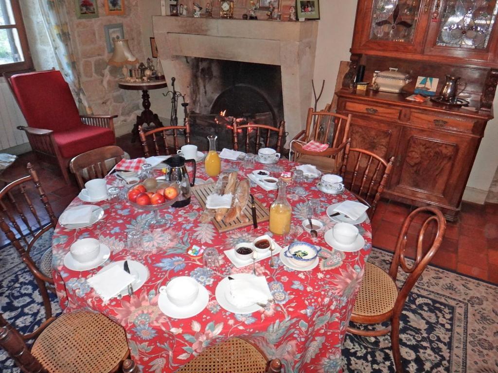 Chez Mamie Et Papi Bed & Breakfast Puynormand ภายนอก รูปภาพ